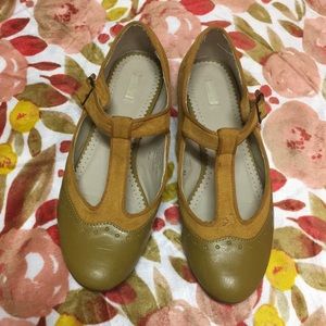 Mustard Yellow T-strap oxford⚜️